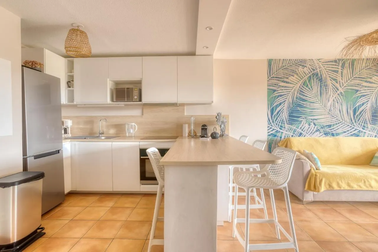 Joli 2 pièces avec parking gratuit sur place Bormes-les-Mimosas Appartement
